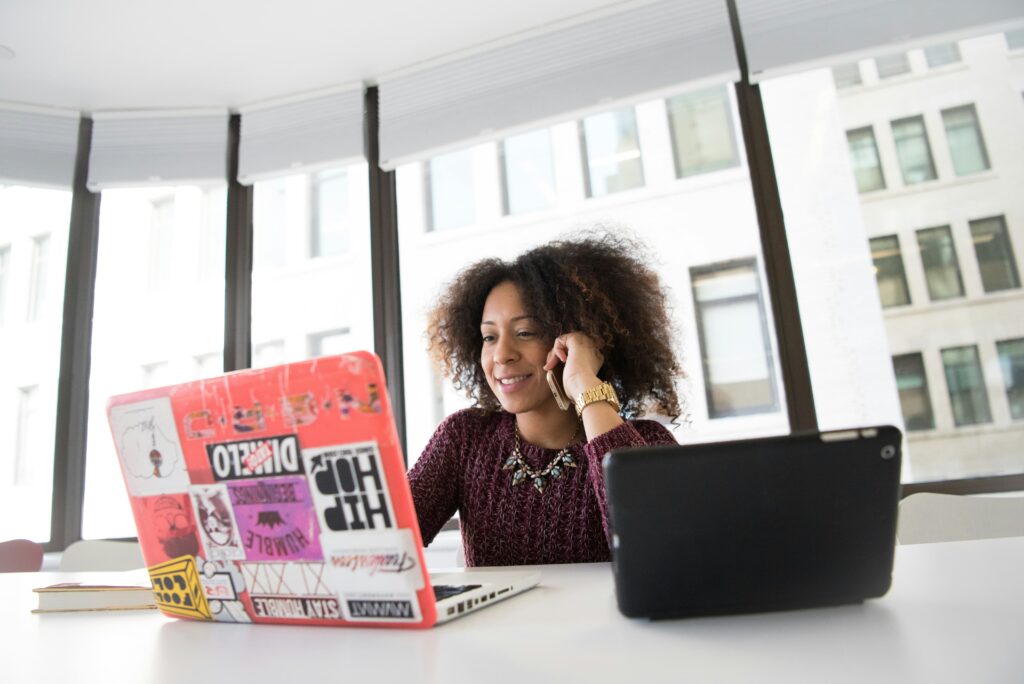 christina-wocintechchat-com-VOYQEi3uv70-unsplash
